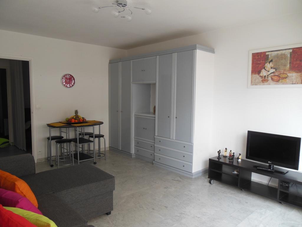 جوان ليه باه Appartement Silver La Regence الغرفة الصورة